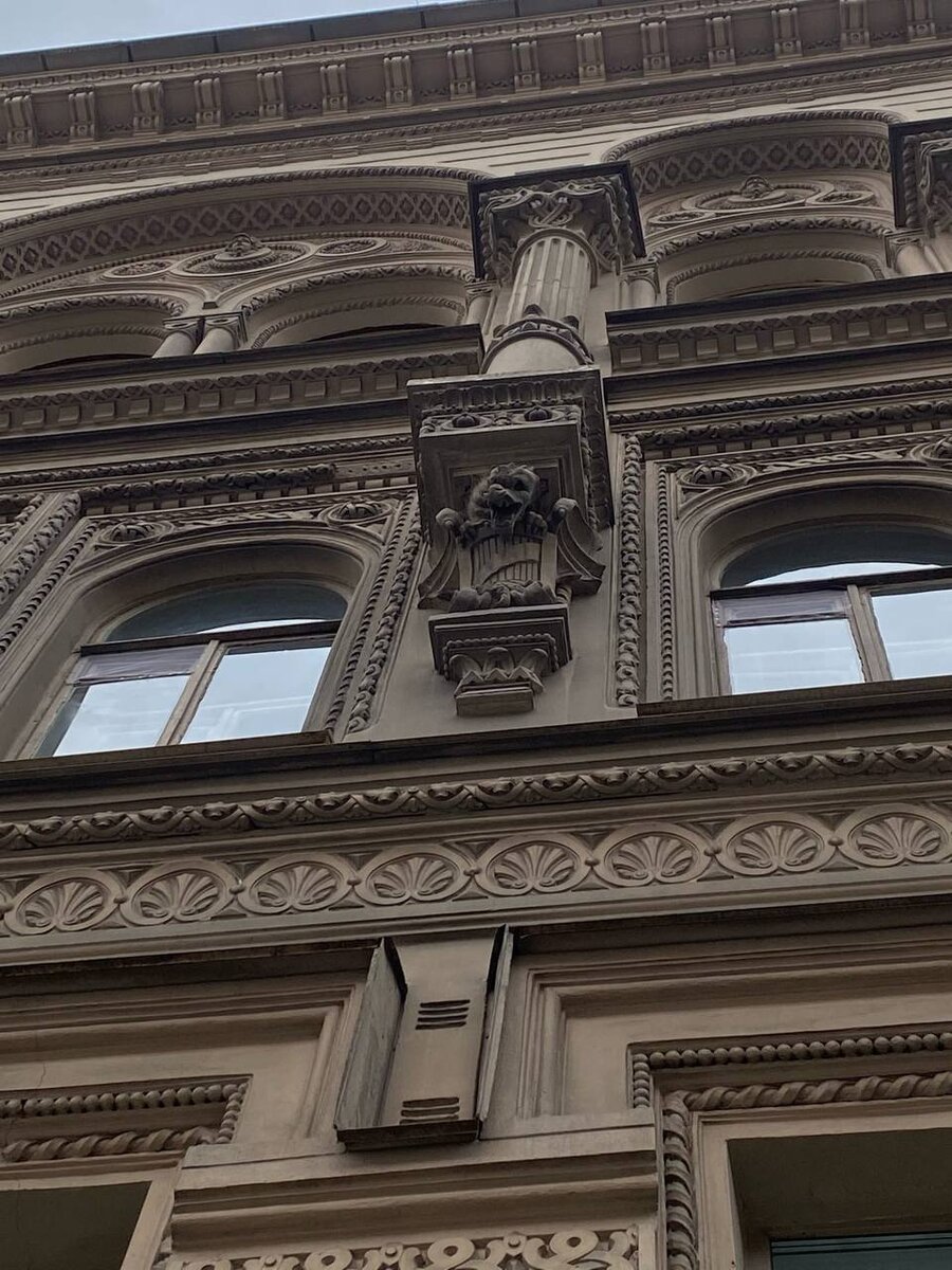 1876-1877г, академик архитектуры Юлий Осипович  Дютель, доходный дом в эклектическом стиле.