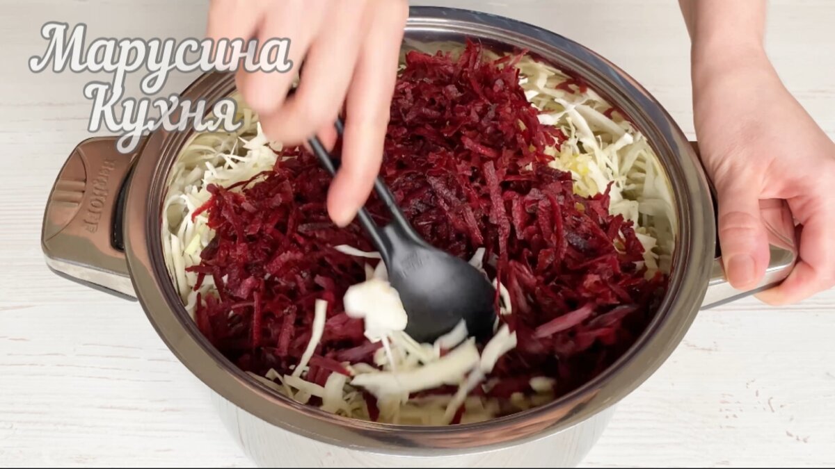 Маринованная капуста со свеклой с яблочным уксусом — быстро и очень вкусно | Вкусный блог | Дзен