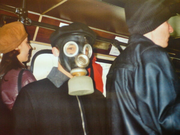 Он проиграл в карты