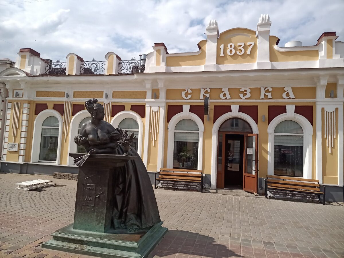 Тамбовский Арбат - улица Коммунальная. Тамбовская казначейша. Фото автора