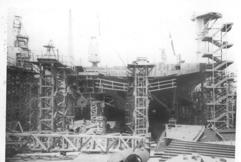 Строительство первого атомного авианосца ССССР "Ульяновск"