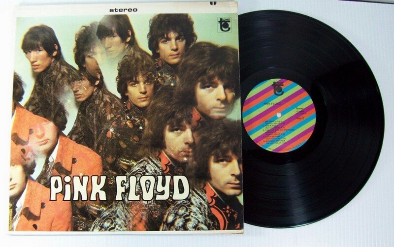 Пластинка дебютного альбома The Piper at the Gates of Dawn