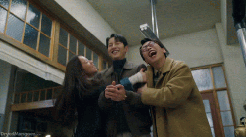 Кадр из дорамы "Винченцо" (кор. 빈센조)