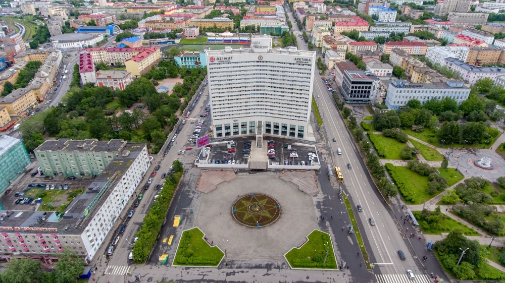 Площадь Пяти Углов и гостиница "Арктика"