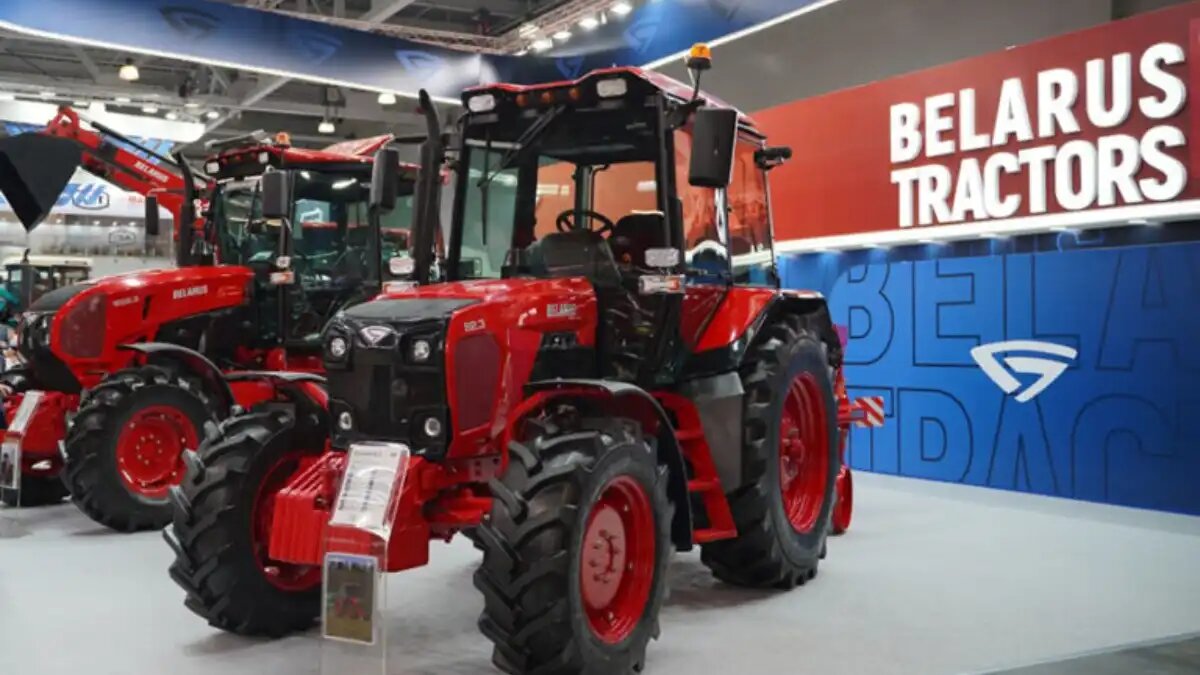 Фото: telegram-канал BELARUS TRACTORS Обновленный BELARUS 82.3 на выставке АГРОСАЛОН-2022