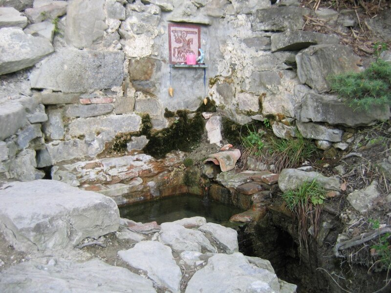 Святой источник Горы Ай-Георгий в Судаке 2011 г. 