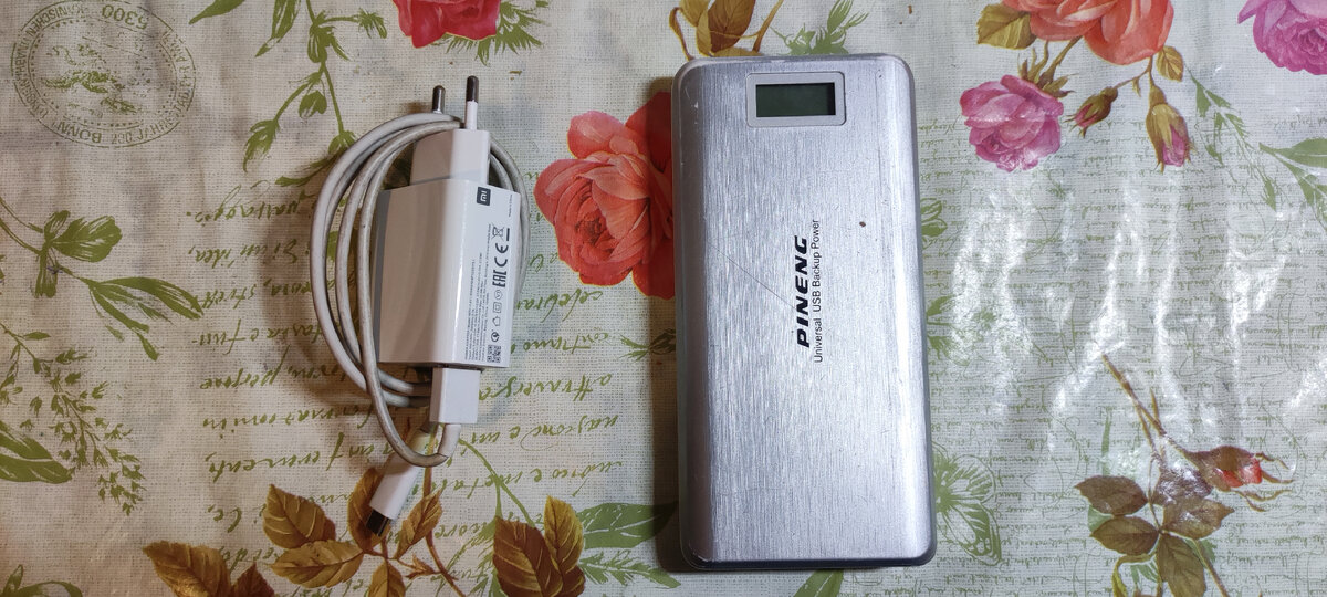 Портативка на 20000 мАч, но китайцы тут явно лукавят)). 