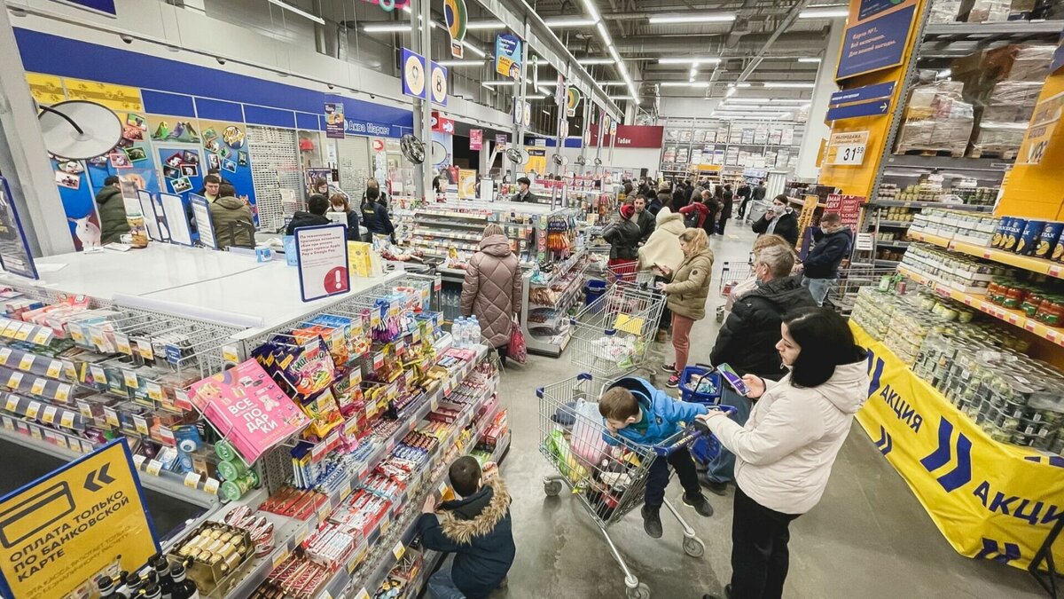     В Татарстане зафиксирован дефицит жвачки. Председатель правления Торгово-промышленной палаты Татарстана Шамиль Агеев рассказал, какой план на этот счет у республики.