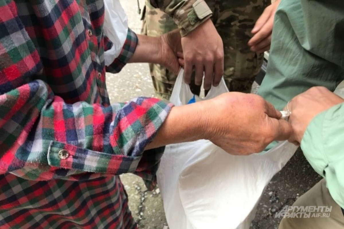    Казаки Щербиновского района передали гуманитарную помощь участникам СВО