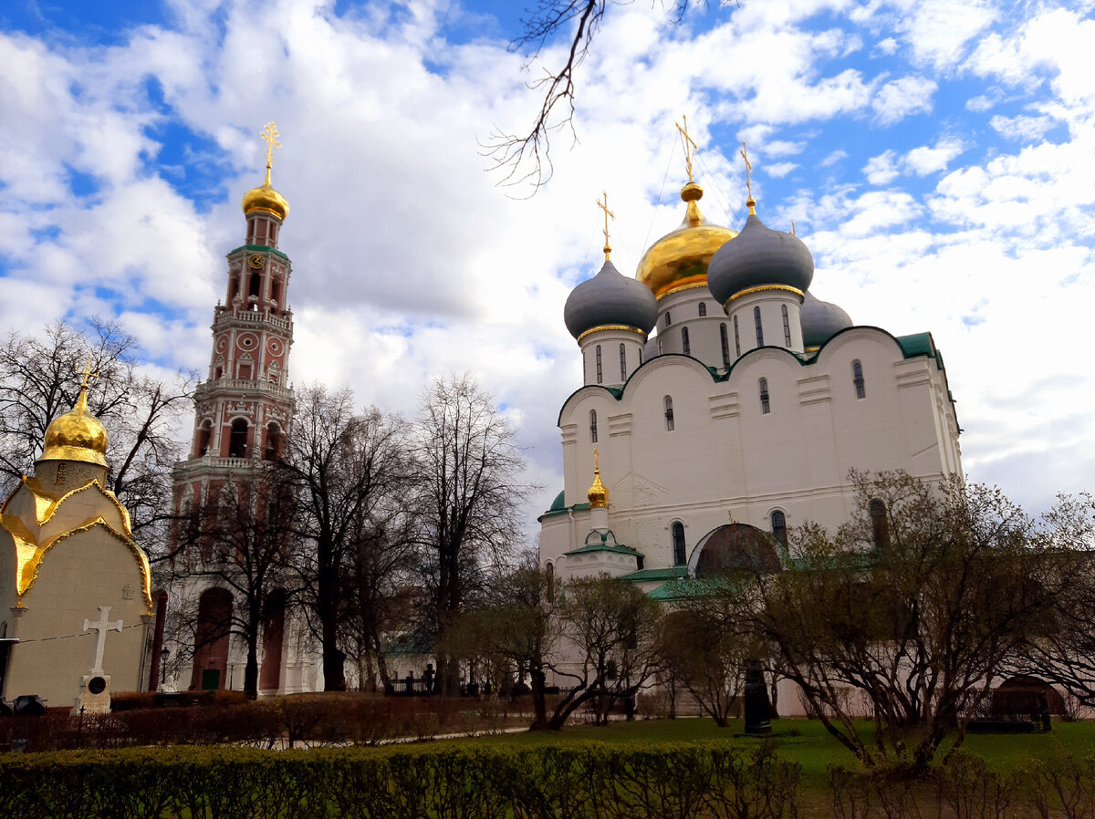 Новодевичий монастырь ЮНЕСКО. Новодивеевский монастырь Москва. Новодевичий монастырь в Москве фото. 10 Августа 1524 года в Москве основан Новодевичий монастырь.