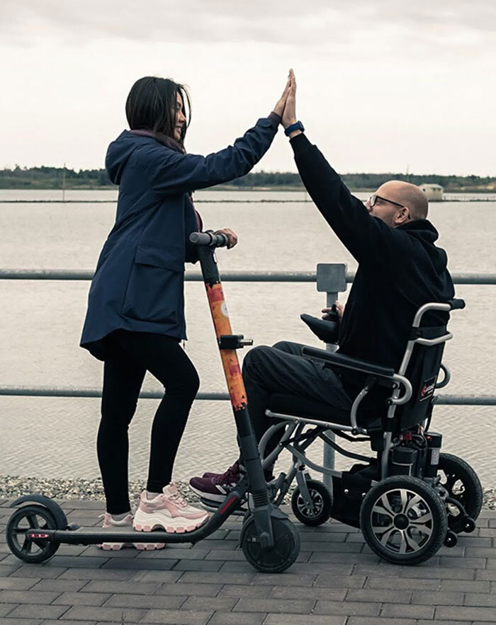 ТОП-7 самых покупаемых инвалидных колясок с электроприводом в России ...