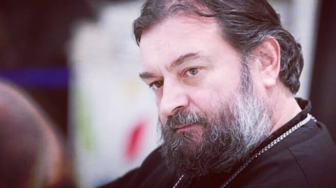 Андрей Ткачёв — протоиерей, писатель, телеведущий, блогер, проповедник, миссионер.
