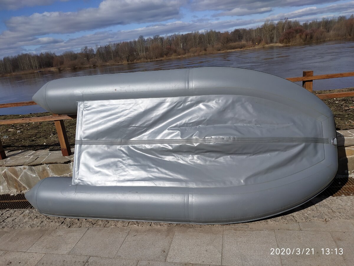 Так лодка выглядит с нижней части.