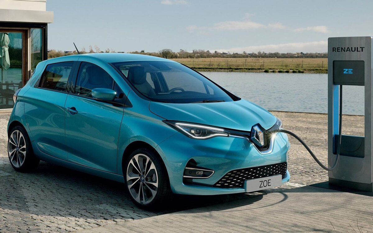 Электрический Renault ZOE, 136л.с., запас хода 390км