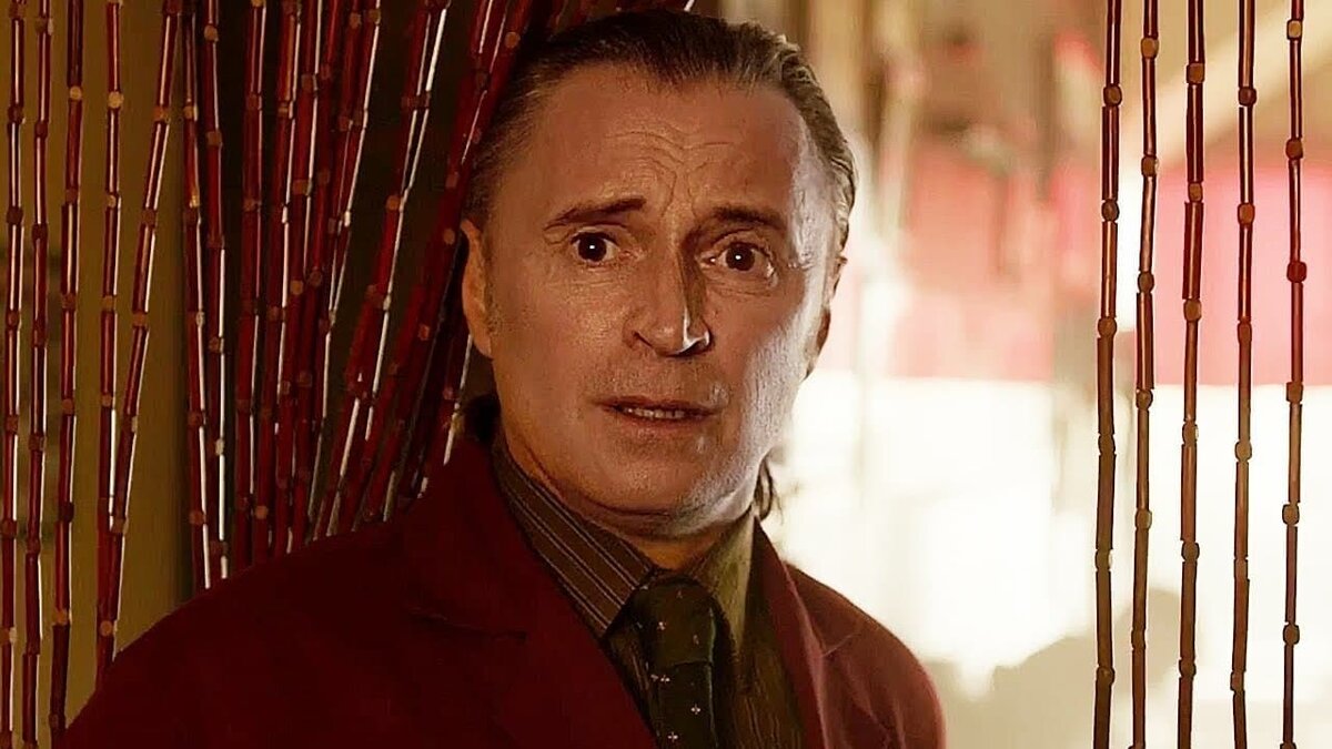 Кадр из фильма "Убойная стрижка". Главный герой - Барни Томсон (Роберт Карлайл).