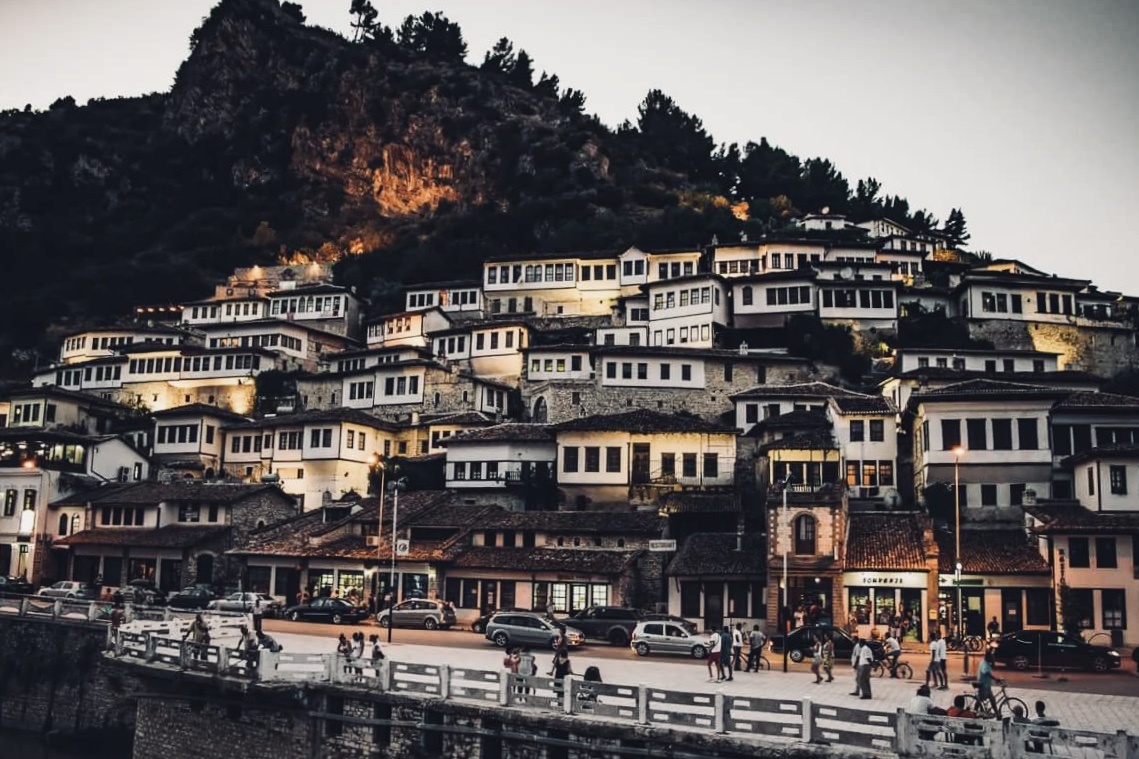 Город тысячи окон