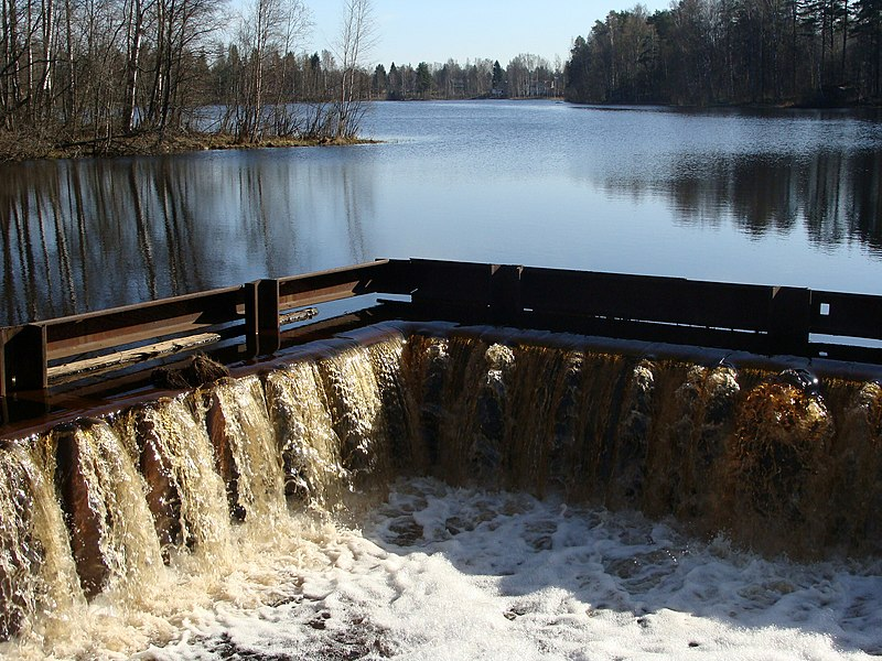 Плотина и разлив Грузинки (фото Андрей Лач)