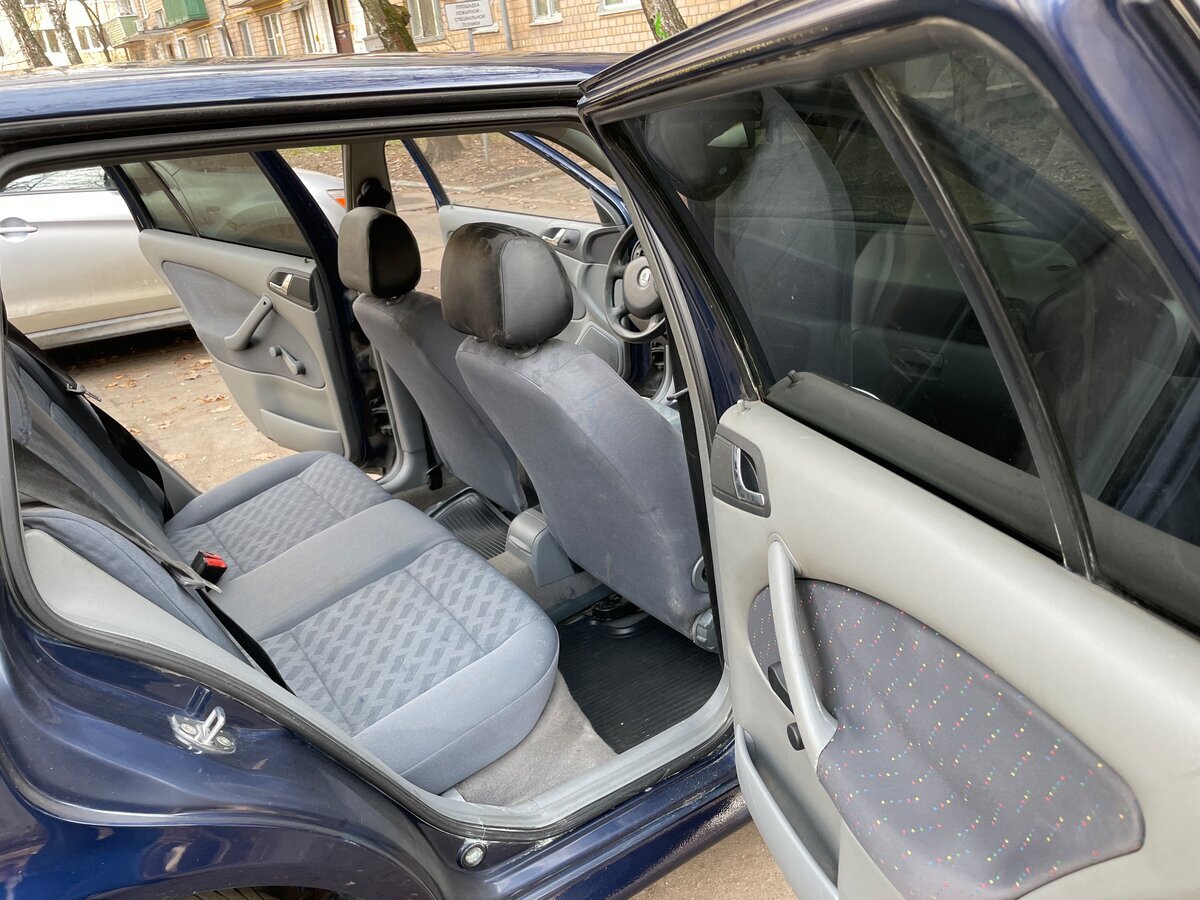 Задний ряд универсала (фото с сайта авто.ру)