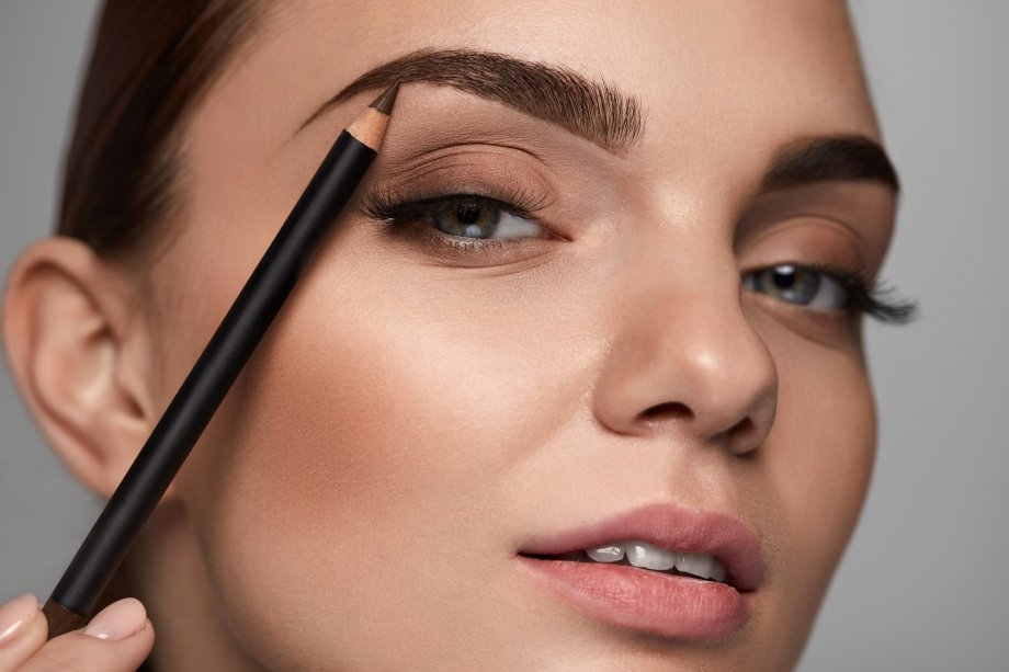 Как красить глаза: советы визажистов для идеального макияжа