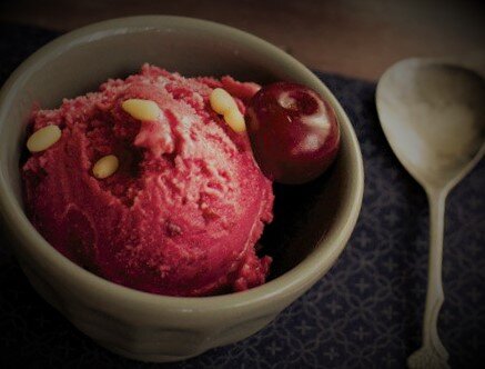 Малиново-банановое мороженое