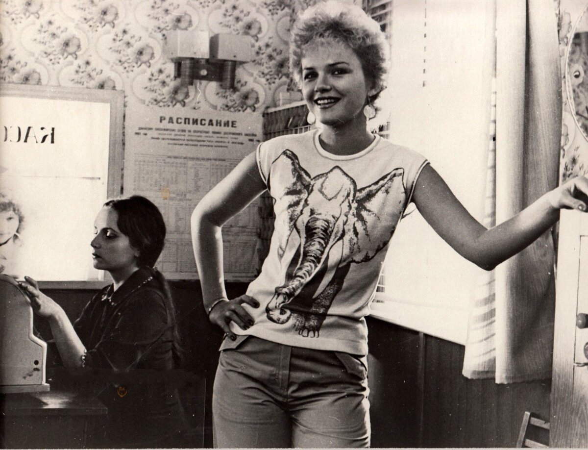 Александра Евгеньевна Яковлева                                                                                                     источник картинки https: yandex.ru