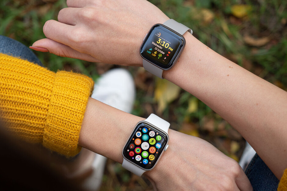 Открытый источник - Apple Watch (снизу)