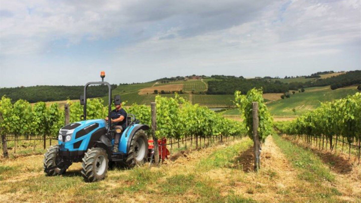 Фото: Официальный сайт Landini Новый компактный трактор Landini Mistral2