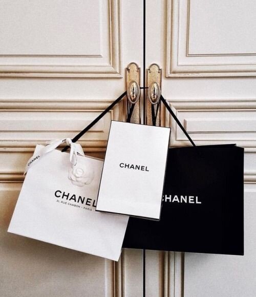 Фото для затравки! Поговорим сегодня немножко про 1 из важных инструментов для эффективного похода по магазинам - шопинг лист