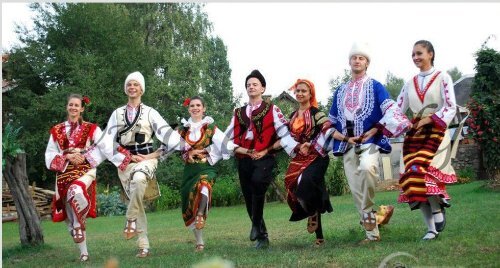 Болгарские танцы - «хоро̀»