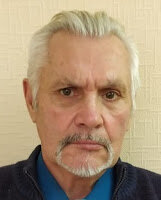 Лет двадцать назад я написал фантастическую повесть «В дебрях Дебрянских параллелей». На первый взгляд сюжет книги абсурден. Это сатира и пародия на то, что происходит в наше время.
