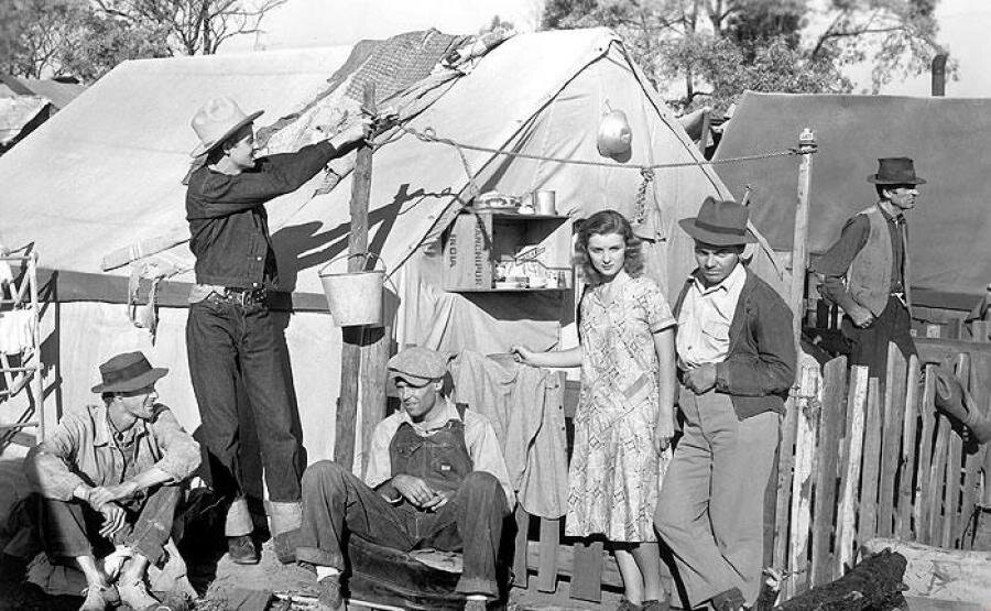 Гроздья гнева 1940. Гроздья гнева фильм 1940 актёры. Генри фонда гроздья гнева. Генри фонда гроздья гнева. Том джоуд гроздья гнева.