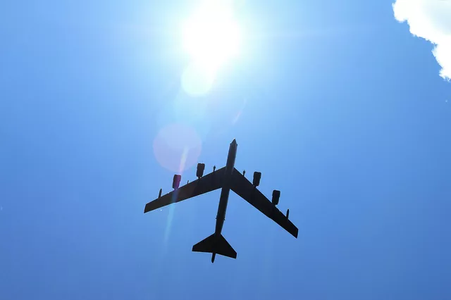 их стратегический бомбардировщик Boeing B-52 Stratofortress