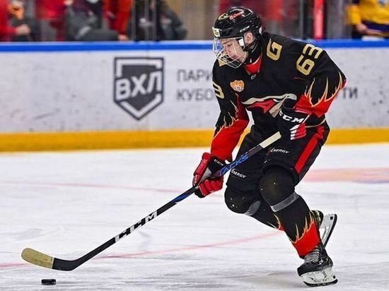     Иван Мирошниченко. Фото пресс-службы ХК "Авангард"