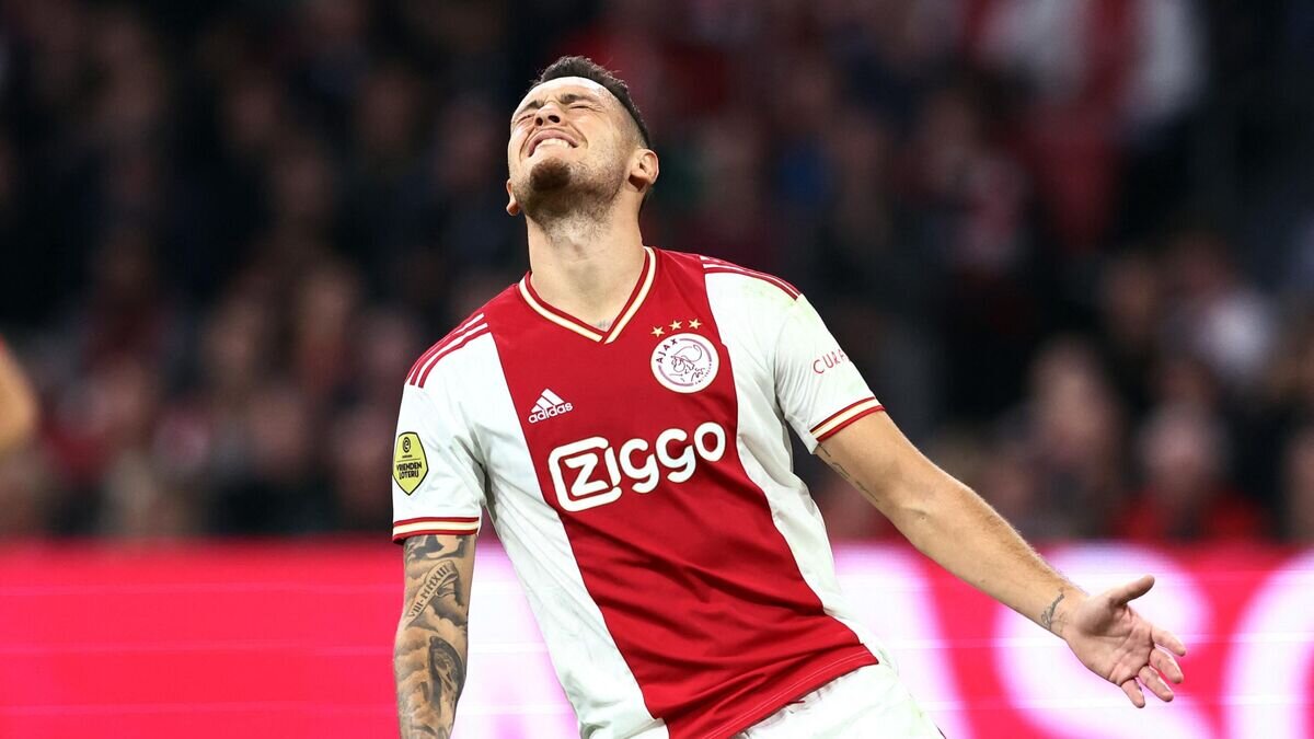    Футболист "Аякса" Лукас Окампос© AFP 2023 / VINCENT JANNINK