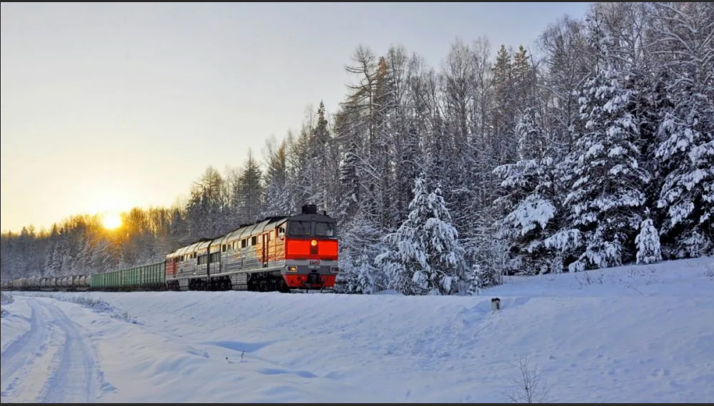 Можно ли поездом поехать в белоруссию. Поезд зимой. Российские поезда. Железная дорога зимой. О поездах и железной дороге.