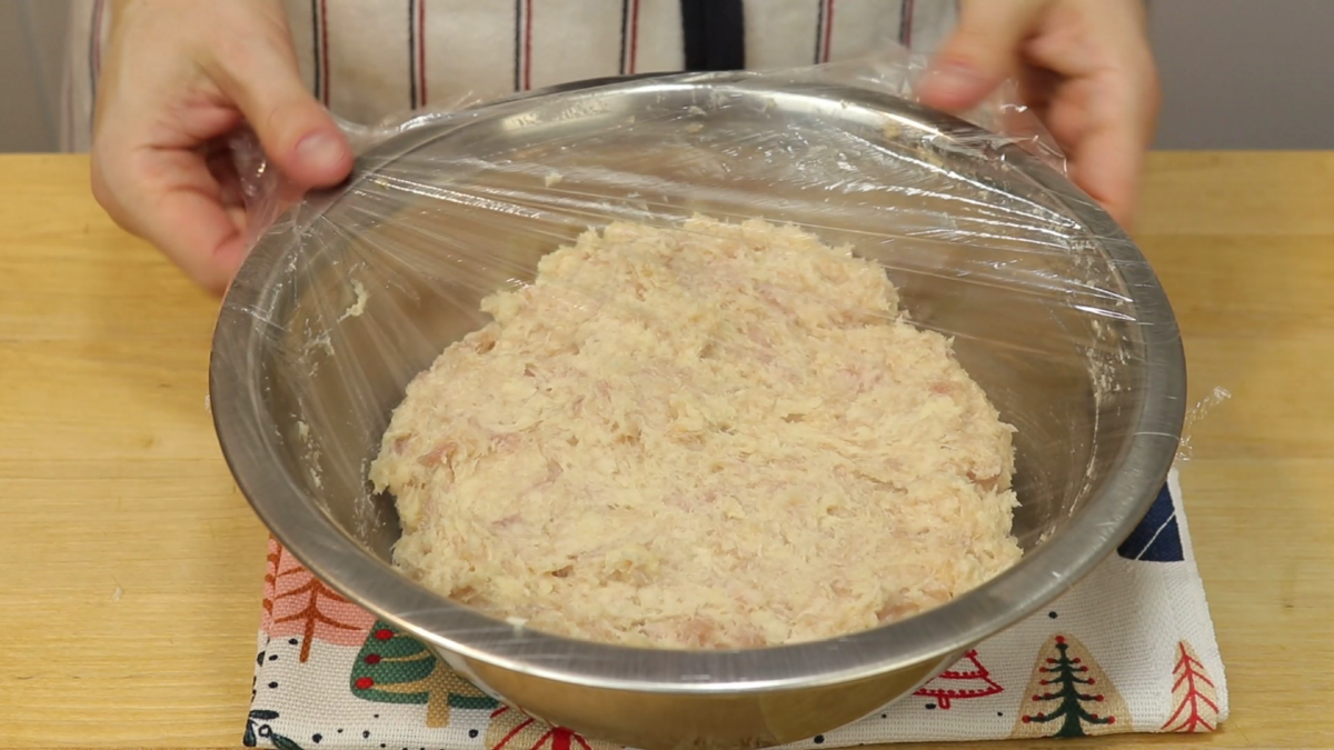 "Пожарские" котлеты из курицы - самые сочные, мягкие и с хрустящей корочкой "Пожарские" котлеты из курицы - самые сочные, мягкие и с хрустящей корочкой