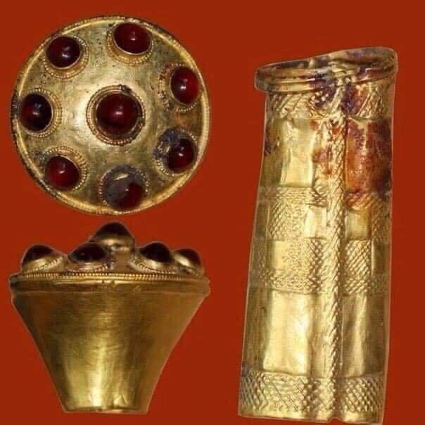 Из погребения воина гунна под Курском. Курский областной музей.