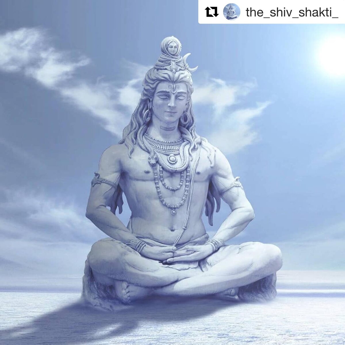 Шива- Бог в индуизме, защитник и разрушитель невежества. Кто еще не смотрел сериал Бог Богов Махадев? Неужели есть такие?))))

😊. Посмотрите, вы получите огромное удовольствие и начнете понимать энергии Шивы. Это очень важно, эти знания шаг за шагом будут улучшать вашу жизнь, постепенно прийдет понимание многих вещей.
Шива (शिव, śiva) на санскрите значит Всеблагой, Приносящий счастье.
Шива есть Вселенная или Абсолют.Он олицетворение Ананды (высшего блаженства) , он самый главный йогин.
Он передал ценнейшее знание о пранаяме (науке управления дыханием) своей жене Парвати, матери мира.
В его образе объединено множество аспектов: созерцание и действие, созидание и разрушение, гнев и милость.
Он, восседающий на троне горы Кайлаш в тибетских Гималаях.
На лбу Шивы три полосы.как напоминание человеку, что нужно избавиться от эго, кармы и иллюзий (майи), а также можно перевести это на другой уровень и понять как работу над собой с целью избавления от трёх желаний:
-телесных (желание продлить жизнь, иметь хорошее здоровье, красиво выглядеть, заботиться о своём внешнем виде);
мирских, связанных с тщеславием, желаниями иметь богатство, признание, успех;
-умственных (накопление знаний, чрезмерное умствование и гордыня, которая непременно следует за всем этим, ведь так приятно порой осознавать, что мы умнее других).
Шива имеет можество имен и аспектов.
Однажды Шива превратил в пепел Бога Камадева (Бога, покровителя всех влюбленных, когда тот пытался выпустить в него стрелу любви и вывести из медитации, в которую он был погружен).
Шива это образ идеального супруга. Его жена была не совершенна, она воплотилась земной женщиной и ей было трудно достичь Шиву, но об этом вам лучше расскажет история ....посмотрите фильм, как все это было.
Слово «Шива» буквально означает «То, чего нет».всё приходит из ничего и становится ничем. Одно из имен Шивы -Адийоги. Он передал знания об учении йоги 7 вселенским мудрецам Саптариши.
У Шивы синее горло. Почему? Есть история о пахтании молочного океана ,в которой рассказывается в том числе, как он спас Вселенную от Яда , он просто выпил его, так как только он способен на это.
Есть древний текст , который называется «Шива Пурана» который собой мощный инструмент для преодоления ограничений в жизни.
Шива великий мастер и учитель Вед, Шастр и Тантры.
Персонифицированые истории отражают знания и о квантовой механике и современной физики. Высшие знания переданы в этих текстах.
Тело Шивы покрыто пеплом , набедренная повязка из шкуры тигра . На голове полумесяц, змея обвивает его шею, река Ганга живет в его волосах.
Шиву называют Натараджей – Космическим танцором , он танцует танец ТАНДАВА (есть 2-х видов Тандава любви и Тандава разрушения).
Шива – это Ш(а) + И + Ва
«Ша» означает Шарира или тело,
«И» означает Ишвара, или энергию дающую жизнь.
«Ва» означает Вайю ветер) или движение.
Шива представляет тело наполненное жизнью и движением.
Шива – это всё – вселенская душа или сознание, ведущий к осознанности и дарующий освобождение при жизни, состояние счастья и блаженства.
Рудра – одно из имен Шивы это тот, кто создает, защищает и снова растворяется в себе. Маленький Рудра все время плакал он не знал кто он, у него не было имени, он покровитель животного мира. Он создатель времени, всемогущий, всезнающий, тот, кто породил золотое яйцо, из которого возникла вселенная.
Шива – это вечный океан Высшего Божественного Сознания
Сила Его велика в творении, но страшен его гнев , испепеляющий при открытии 3 глаза.
«Шивананда лахари» миф , который лег в основу главного индуистского праздника Махашиваратри (Великой Ночи Шивы), отмечаемого ежегодно в ночь перед новолунием в феврале-марте.
В этом году МАХАШИВАРАТРИ отмечается 18 февраля в 14-32 и продлится до 19.02 10-48))

Маха- большой и великий
Это ночь Шивы и Парвати (его жены), это возникновение целого мира, семьи живых существ. Незамужние женщины просят о супруге (есть кстати пост на 16 понедельников для Шивы), мужчины обращаются к Парвати на обретение благочестивой жены)). Шива самый верный и преданный муж из всего пантеона Богов. Он каждый раз женился на одной и той же женщине, когда она перевоплощалась на Земле и воссоединившись с ней окончательно не имел гарем, как другие Боги))
В день Махашиваратри , небесные светила Солнце и Луна всегда занимают знаки Сатурна, Козерог и Водолей.
Есть Легенда о том как Шива, назначил Шани (Сатурна) ответственным за карму.Шивой называют ту силу, которая разрушает наши заблуждения в процессе духовного совершенствования.
Сейчас время течет очень быстро, вы заметили? События в нашей жизни могут принимать фатальный характер, очень много накопленной негативной кармы, много разрушений. Это гнев Шивы....
Люди сами уничтожают себя и планету из за собственного невежества, из за тупого упрямства и лени, Поэтому путь к Богу идет через страдания. Сколько бы у вас не было денег и силикона в теле, в душе будет черная дыра и пустота, если вы не начнете заниматься саморазвитием, начать самостоятельно во всем разбираться и пропускать через себя эти энергии знаний.
На своих консультациях, я делюсь с вами своими знаниями с желанием помочь вам, пройти этот путь жизни на Земле.
Работайте над собой, делайте практики для рода, не вредите ради Бога другим живым существам, проявляйте сострадание и милосердие. И наш мир станет лучше!
Учитесь жить без масок! Бог вас создал всех совершенными! Вы и есть Бог!