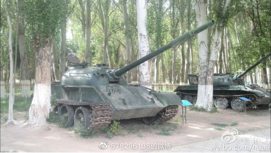 Первый прототип 121. Автор статьи о первых 121ых 578296135的微博  определяет его как первый по отсутствию вентилятора у места водителя и ином расположении крепежных кронштейнов.