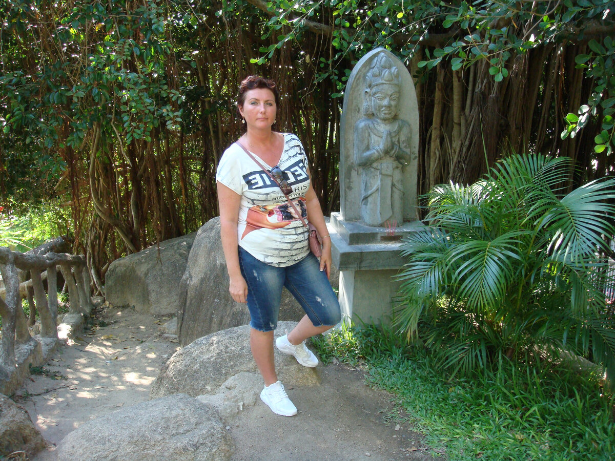 Скульптура богине плодородия  Ян По Нагар. Нячанг 2019 год. 