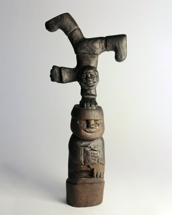 «Домовой на домовом», 1986 (?) г., п. Белоярский Свердловской обл. Автор Николай Федорович Зыков.