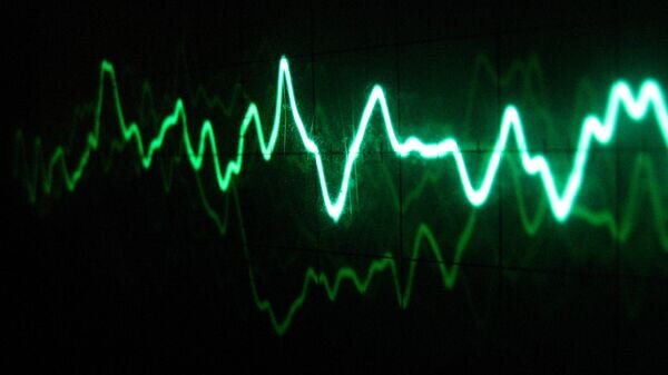    CC BY 2.0 / altemark / OSCILLOSCOPE 100MHZ