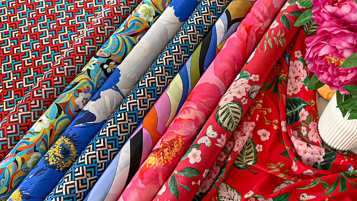 Новые шелка из солнечной Италии. Эксклюзивно в салонах ТИССУРА и на сайте tissura.ru.