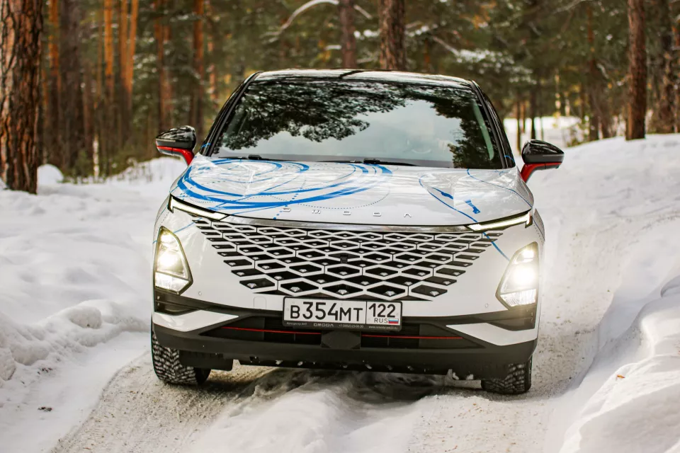 Кроссовер OMODA C5 не боится бездорожья