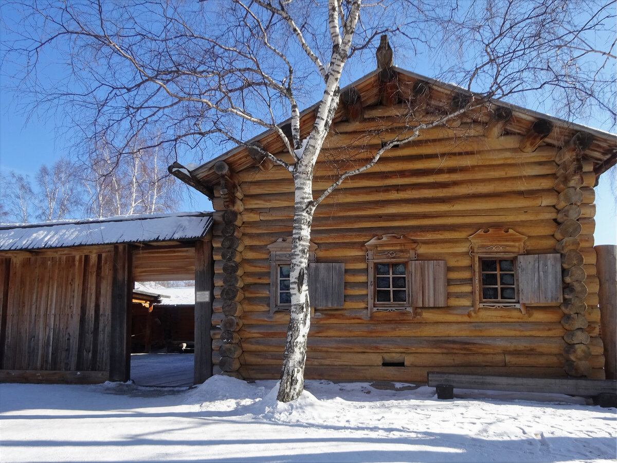 Усадьба Якова Непомилуева (конец XVIII − начало XIX в.) из д. Гарменка Братского района