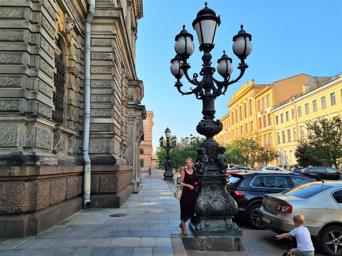 фонари у "Мухи"