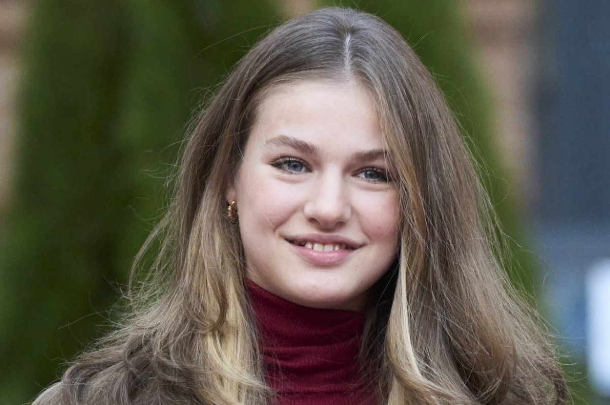    Наследница испанского престола принцесса Леонор пройдет военное обучение