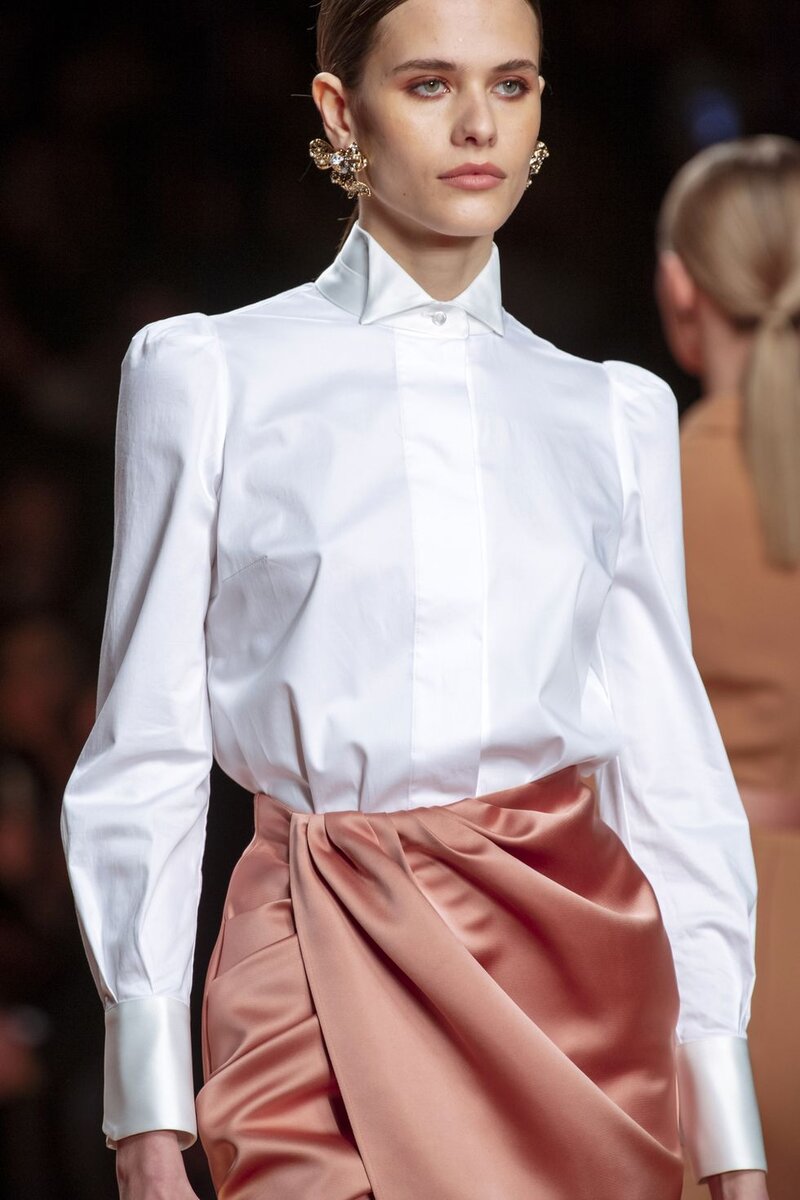 №1. Источник elisabetta-franchi.