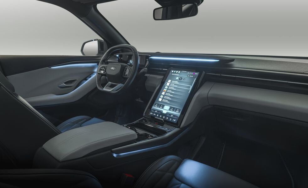 Электрический Форд салон