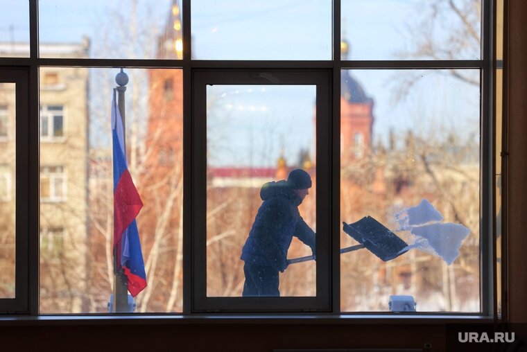 Окна спб. Московские окна. Зеркальные откосы на окнах квартирный вопрос. Картинка открытого окна. Уютное окно.